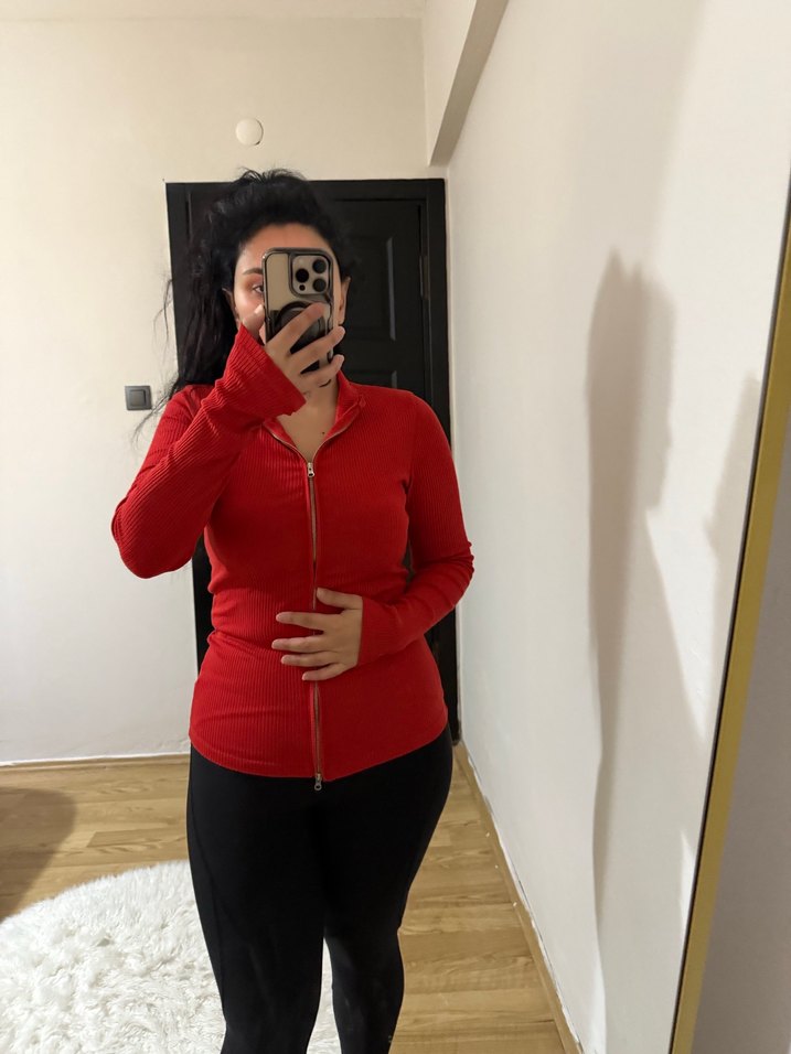 Kırmızı Fermuarlı Kadın Eşofman Üstü - Görsel 3