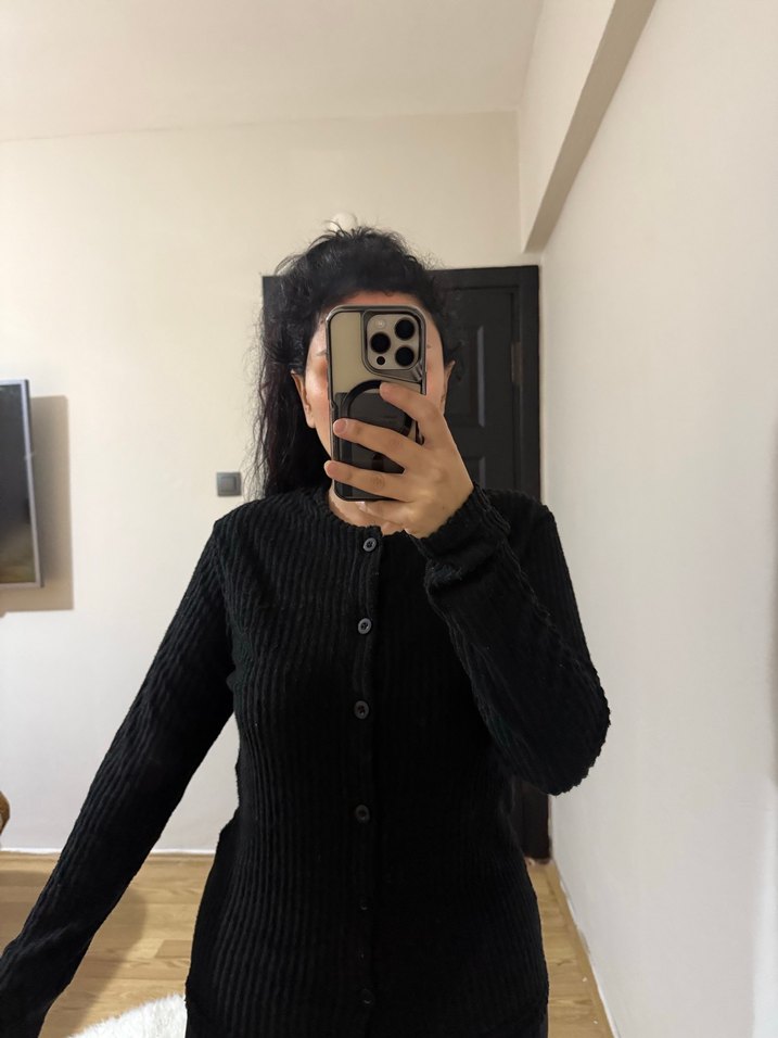 Düğmeli Siyah Uzun Kollu Triko Kazak - Görsel 2