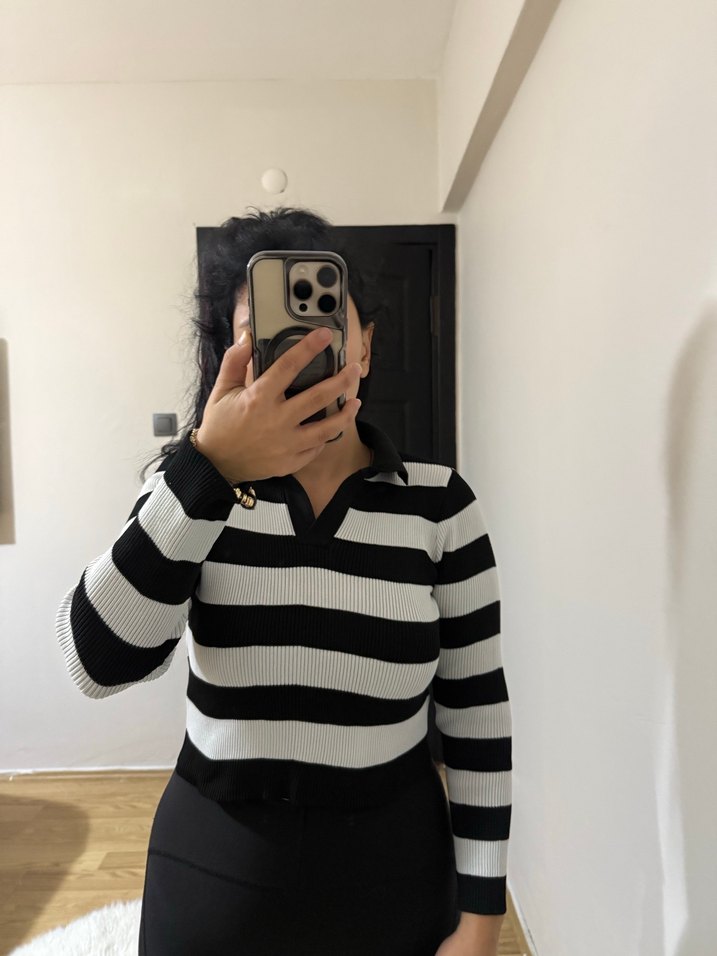 V Yaka Siyah Beyaz Zebra Desenli Triko Kazak - Görsel 2