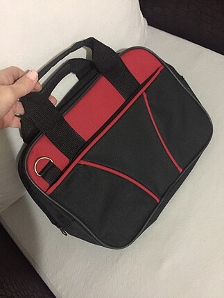 Mini laptop çantası