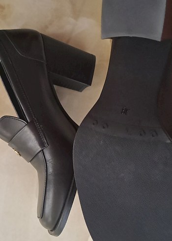 Klasik Siyah Tokalı Kadın Ayakkabı - Görsel 5
