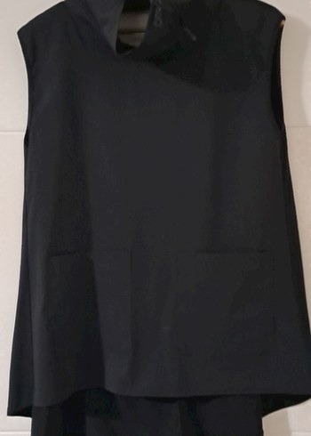 Siyah Drapeli Yüksek Yakalı Kadın Yelek - Görsel 2