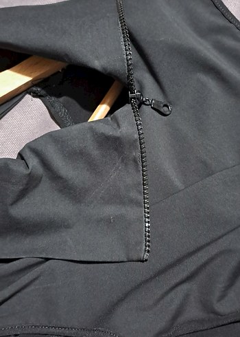 Siyah Drapeli Yüksek Yakalı Kadın Yelek - Görsel 6