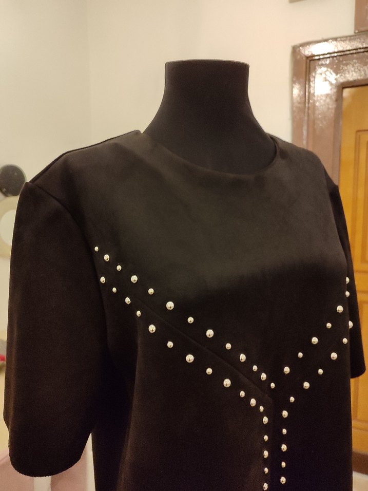 Siyah Süet İşlemeli Mini Elbise - Görsel 4