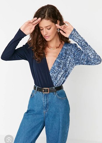 Kadın Koyu Mavi Batik Desenli Denim Bluz