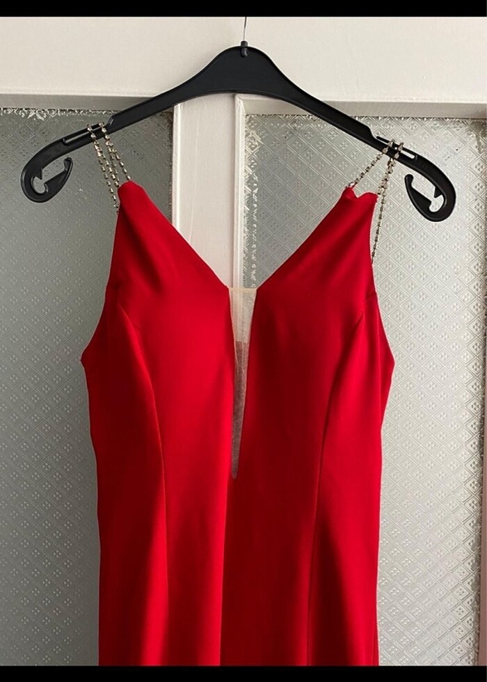 kırmızı elbise - Görsel 2