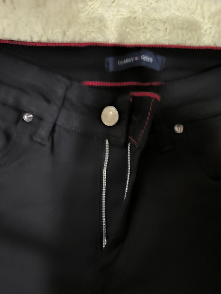 Tommy Hilfiger siyah Fermuarlı Dar Kesim Midi Denim Pantolon - Görsel 4