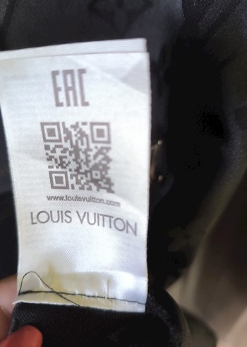 Louis Vuitton Siyah V Yaka Uzun bayan elbise - Görsel 5