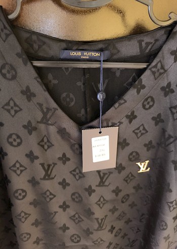 Louis Vuitton Siyah V Yaka Uzun bayan elbise - Görsel 2