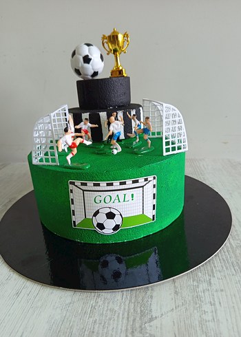 Beden Renk Futbol temalı pasta