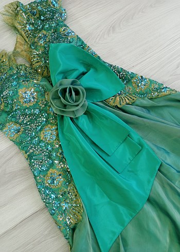 Yeşil Nakışlı Uzun Abiye Elbise - Görsel 5