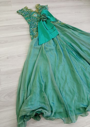 Yeşil Nakışlı Uzun Abiye Elbise - Görsel 6