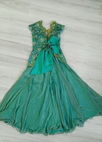 Yeşil Nakışlı Uzun Abiye Elbise - Görsel 3