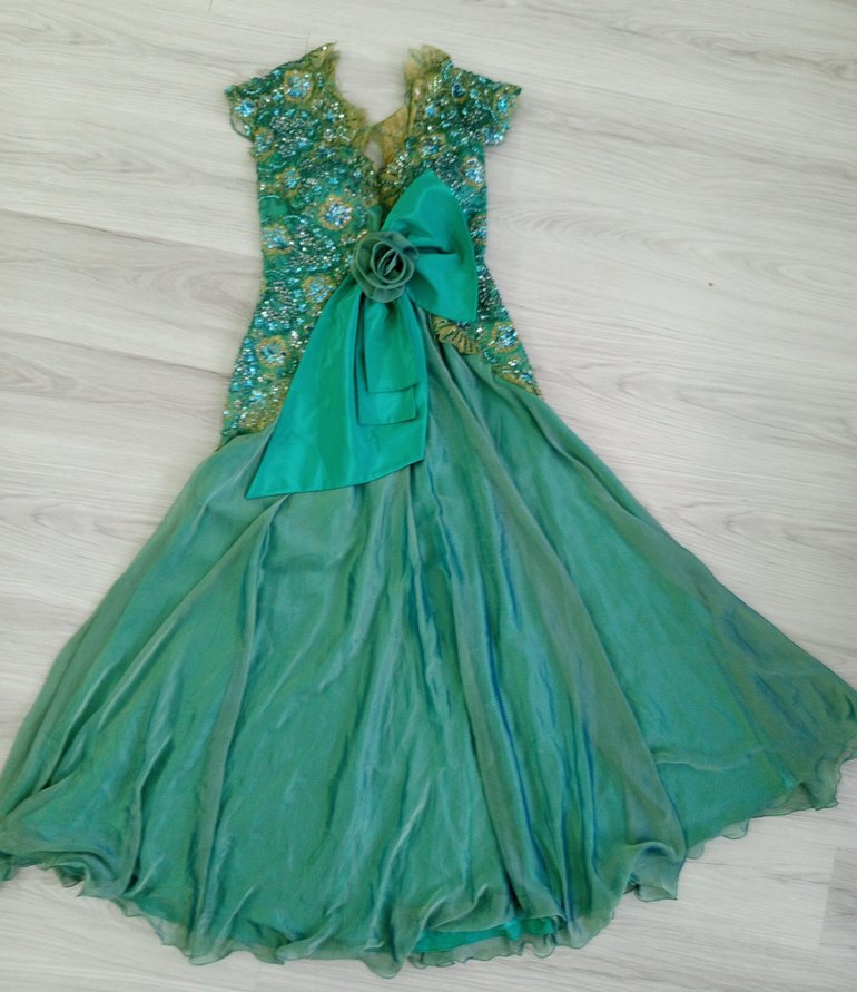 Yeşil Nakışlı Uzun Abiye Elbise - Görsel 4