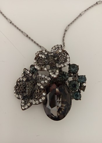 Uzun Zincirli Gri Çiçek Detaylı Bohem Kolye - Görsel 2