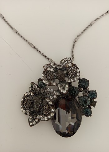 Uzun Zincirli Gri Çiçek Detaylı Bohem Kolye - Görsel 5