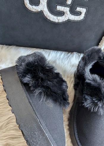 UGG Siyah Kürklü Kadın Terlik Platform Topuk - Görsel 4