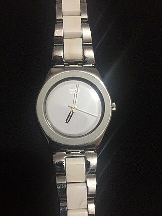 Swatch kadın saati
