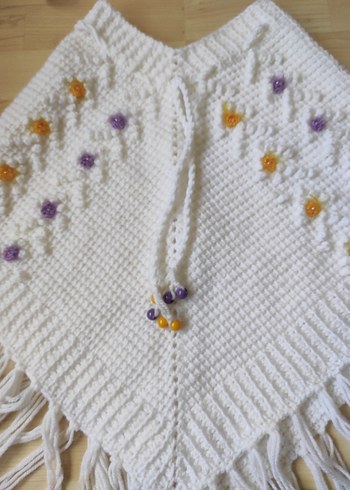 Nakışlı Beyaz Örgü Kız Panço - Görsel 5