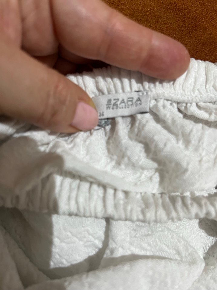 Beyaz Zara Askılı Fırfırlı Büstiyer - Görsel 3