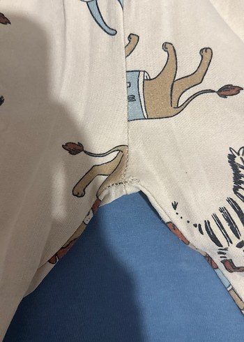 LC Waikiki Beyaz Zebra Desenli Erkek Çocuk Pijama Takımı