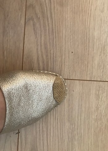 37 Beden Altın Rengi Kadın Babet