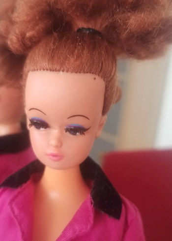 Barbie Vintage PeyraParlak Pembe Bebek