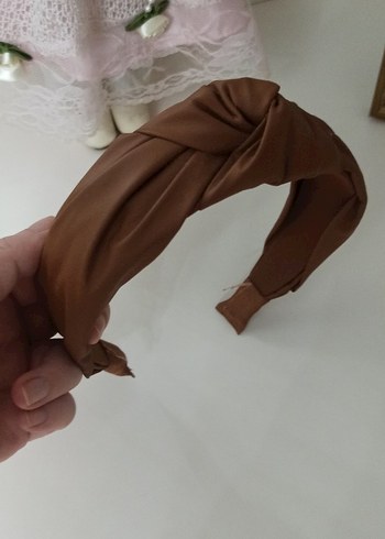 Kahverengi Suni Deri Parlak Taç