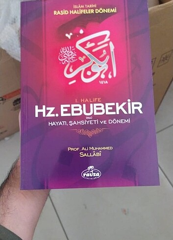 Hz. Ebubekir Kitap 