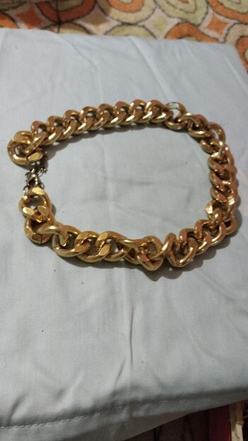 Gold rengi kolye 