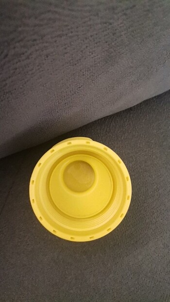  Beden sarı Renk Tupperware suluk kapağı