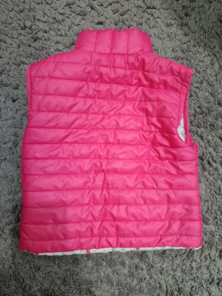 Kız Çocuk Parlak Pembe Kürklü Yelek - Görsel 2