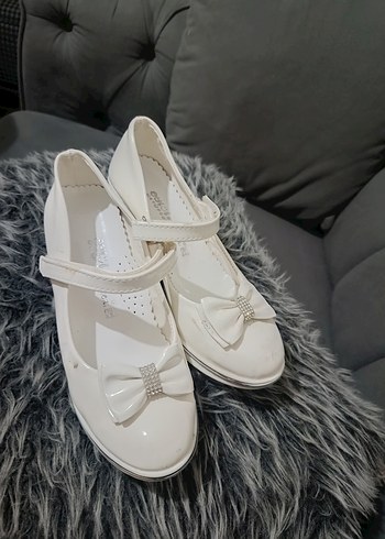 Kız Çocuk Beyaz Fiyonklu Babet Ayakkabı - Görsel 2