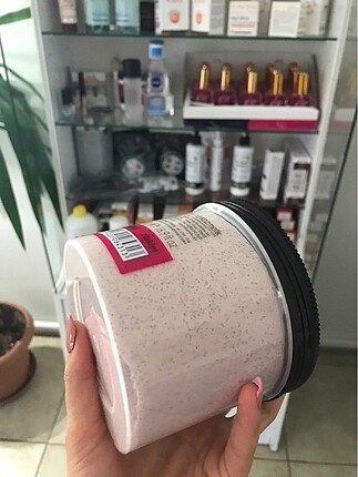 Dr. Martens Çilekli peeling