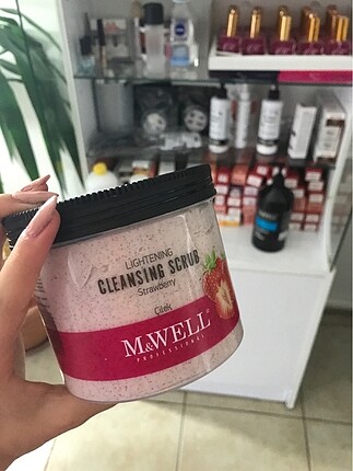  Beden Çilekli peeling