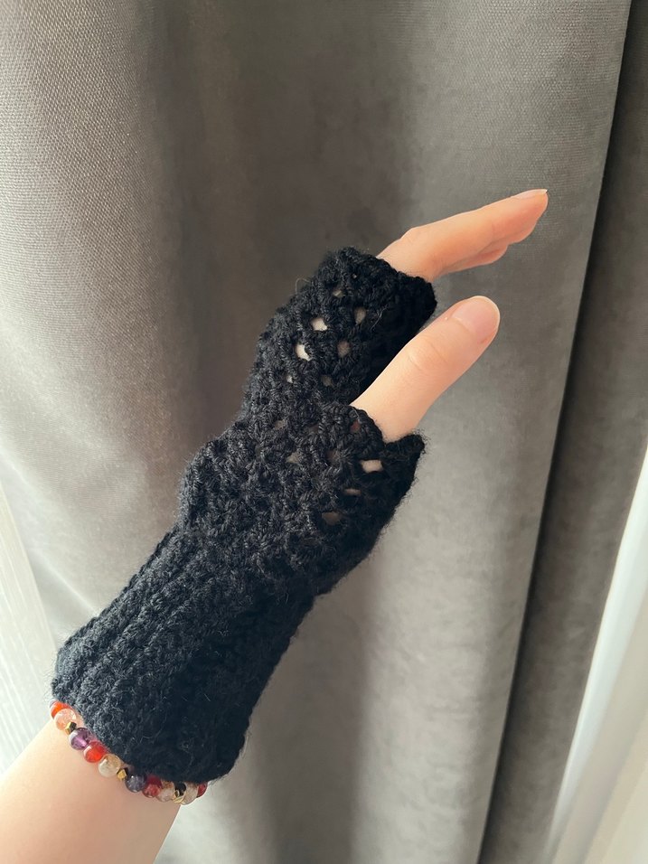 Siyah Örgü Bohem Parmaksız Eldiven - Görsel 3