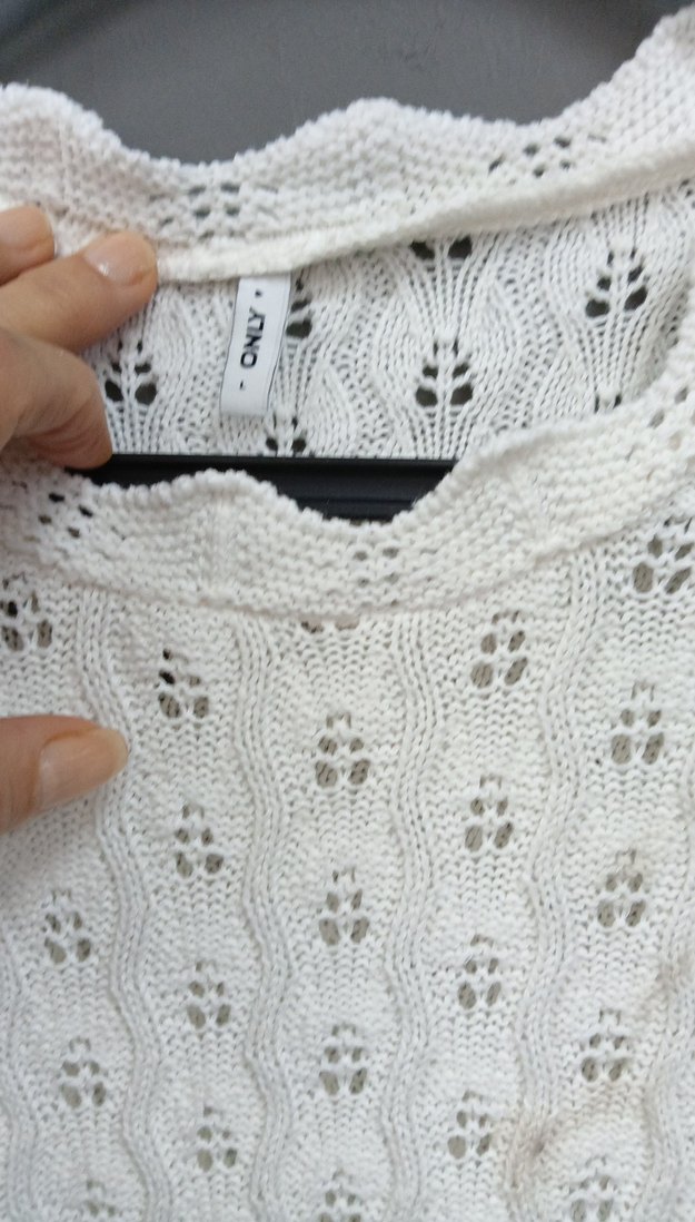 Beyaz Örgü Kolsuz Kadın Süveter - Görsel 2