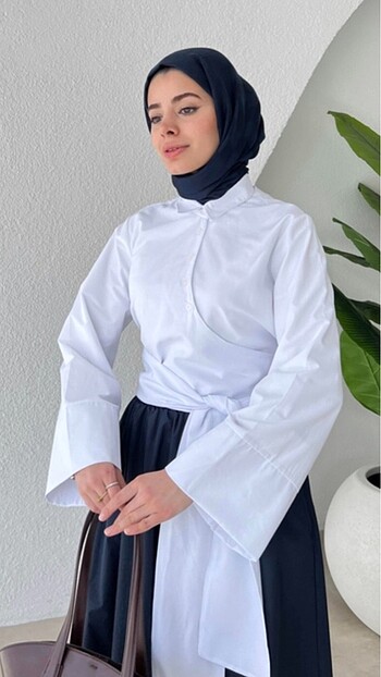 Belden bağlamalı gömlek