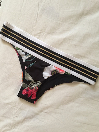Sıfır hiç kullanılmamış bikini altı 34 beden H&m