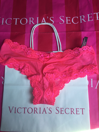 Victoria's Secret İç Çamaşır 