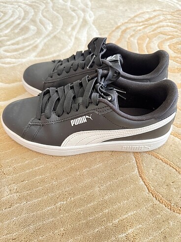 37 Beden siyah Renk Puma Smash Sneaker 37.5 numara