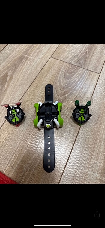 Ben 10 (Benten) saat Omnitrix