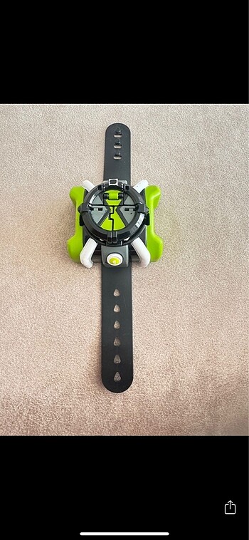 Ben 10 (Benten) saat Omnitrix