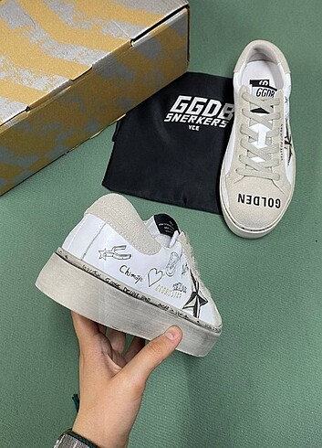 Golden Goose Deluxe Golden Goose Kadın Sneakers Ayakkabı 