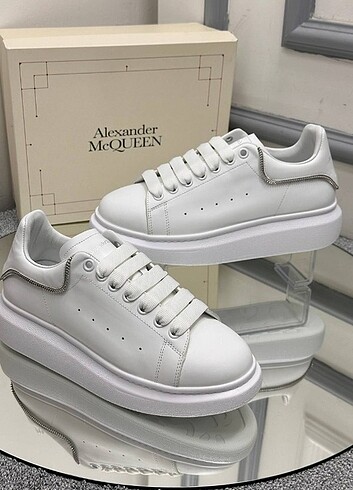 37 Beden beyaz Renk Alexander McQueen kadın Sneaker Ayakkabı 