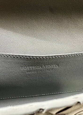  Beden siyah Renk BOTTEGA VENETA Andiamo Clutch 