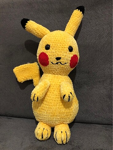  Beden Amigurumi oyuncak pikachu