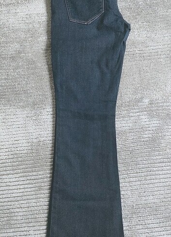 Gap curvy model jean
