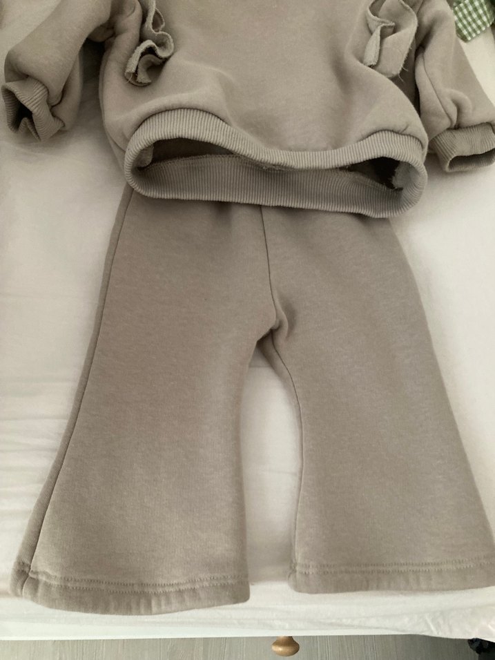 Gri Fırfırlı Bebek Kız Takımı - Görsel 3