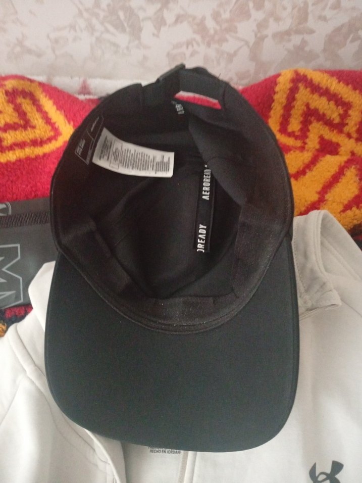 Erkek Bej rengine yakındır Under Armour  sweatshirt orjinaldir - Görsel 5